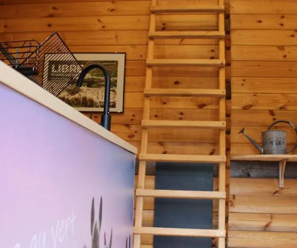 לינה וארוחת בוקר Estive 3*